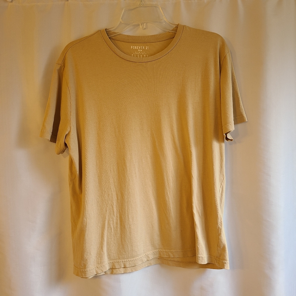 Forever 21 Tee Shirt